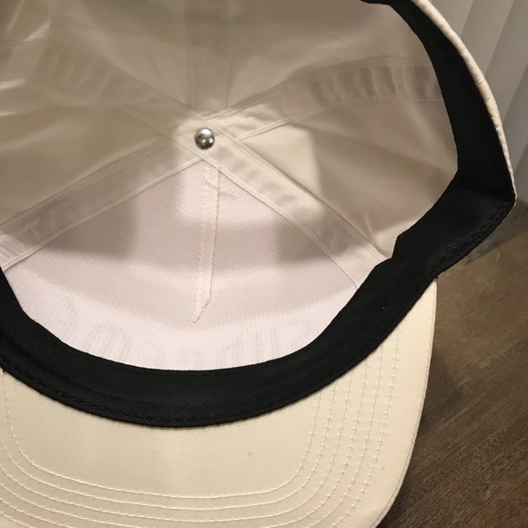 SUPREME SnapBack - Picture 3 of 3